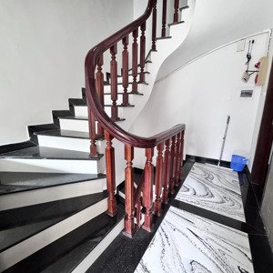 Cho Thuê Nhà Riêng 5 Tầng Gồm 4 Phòng Ngủ đủ đồ- ô Tô đỗ Cửa Tại Phố Tứ Liên Tây Hồ