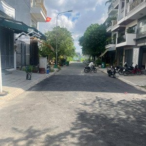 Bán Lô đất Da 30 Ha Khu Nam Rạch Chiếc Q 2. Vị Trí đẹp Rất Thuận Tiện Sinh Sống