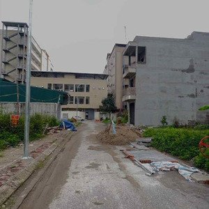 Bán Cắt Lỗ Lô đất Dịch Vụ Trạm Trôi, Cần Tiền Bán Gấp