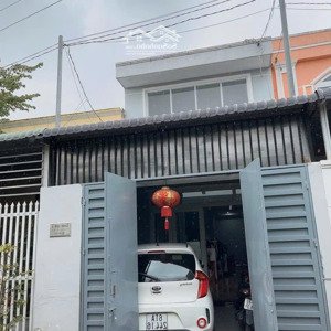 Nhà 1 Trệt 1 Lầu đường ô Tô Phường Phú Thọ - Thủ Dầu Một - Giá 1.99 Tỷ