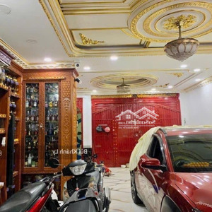 phú nhuận - mặt tiền thích quảng đức - 120m - ngang 6m - 3 tầng -6pn - sát phan xích long, sân bay