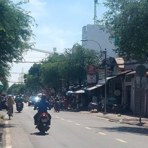 Nhà Vuông (hiếm) Phạm Thế Hiển, Q8, 2 Tầng, Ngang 8 8m, đường 4m, Chỉ Hơn 4 Tỷ