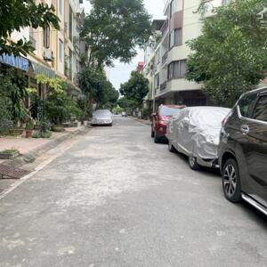 Chính chủ bán gấp 120m đất tái định cư khu 7,2ha Trâu Quỳ trước đường sau đường