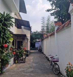 Bán Gấp Biệt Thự Khu Vip Tp.thủ đức Chỉ 80tr/m2, Cách Thảo điền 5km, Dt Gần 1000m2 (17 X50) Giá Tốt