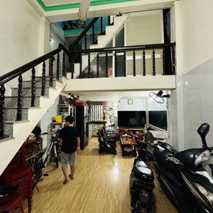 Giá 2,1 Tỷ_ Bán Nhà 3 Phòng Ngủ, Hẻm đường Phùng Hưng_ Phước Long