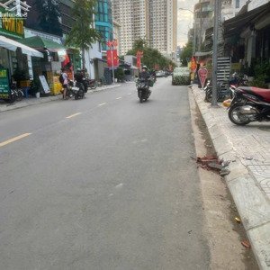 cho thuê nhà mặt ngõ nguyễn xiển. ngõ ô tô tránh