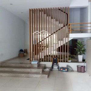kẹt tiền cần bán gấp nhà kdc trung sơn. hầm, vị trí đẹp, thoáng mát, sổ hồng giá 15,9 tỷ 