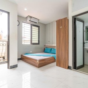 Studio Ban Công Thoáng - Gần đường 300 Nguyễn Xiển , đi 1,5km Ra Ga Phùng Khoang