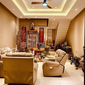 Nhà 1 Trệt 3 Lầu Mặt Tiền Khu Trung Tâm Hành Chính, P. Dĩ An, Tp. Dĩ An