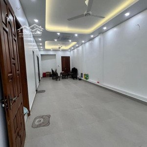Cho Thuê Nhà 55m*4.5 Tầng, Ngõ ô Tô Tránh 36 Giang Văn Minh, đội Cấn, Ba đình, Giá 25 Triệu.