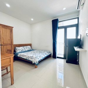căn hộ studio ban công 30m2 full nt, hầm xe thang máy, máy giặt riêng