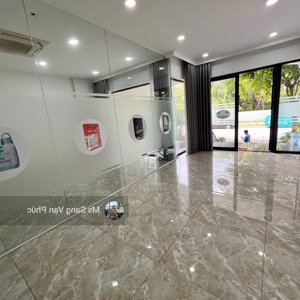 Cho Thuê Tầng Trệt 7x20m Vạn Phúc. Ngăn Sẵn 2 Phòng, Máy Lạnh, Hầm Xe Miễn Phí. Giá Thuê 18tr
