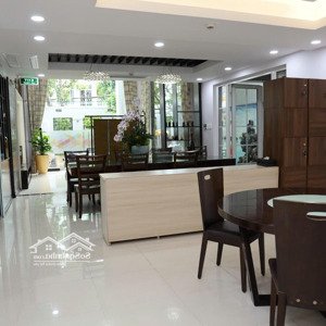 chính chủ thuê văn phòng tầng trệt 100m2, giá 15 triệu, gần etown cộng hòa