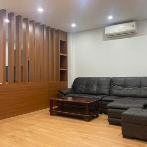 Cho Thuê Căn Hộ Dịch Vụ Dạng Studio Ban Công Full Nội Thất Ngay Etown Cộng Hòa, Quận Tân Bình