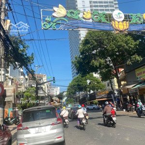 Bán Căn Nhà Mặt đường Nguyễn Thị Minh Khai Vị Trí đẹp Cách Biển Chỉ 70m, Giá 400tr/m2