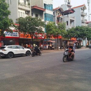 Bán Nhà Ngô Xuân Quảng, Gia Lâm, Dt 72m2, 4 T, Mt 4,5m, đường 22m, Vỉa Hè, Kinh Doanh, Giá 19 Tỷ