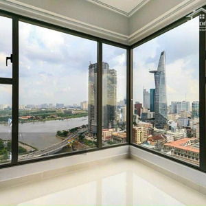 muốn mua saigon royal giá rẻ nhất gọi studio/2tỷ55, 1+1pn/5tỷ69, 2pn/7.19 tỷ, 3pn/12.2tỷ