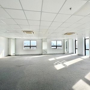 Văn Phòng 125 M2 Nhiều Cửa Sổ, Lấy Sáng Tốt Quận Hải Châu. Lh: Office Danang 