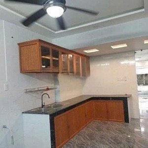 Cho Thuê Nhà Mặt Tiền Xóm đất, P. 8, Q. 11 Giá 24tr/th