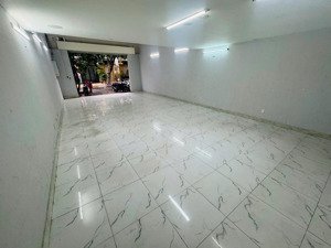 cho thuê mặt bằng đẹp khu trung sơn: 6x20m, trệt+lửng, sàn trống suốt, làm kho, showroom. 27 triệu