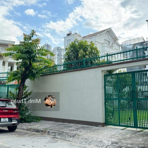 Bán đất Tặng Nhà - Nhà 4 Tầng - Ngang 20m - Nở Hậu 28m - Khu Biệt Thự Thủ đức House - Giá 160tr/m2