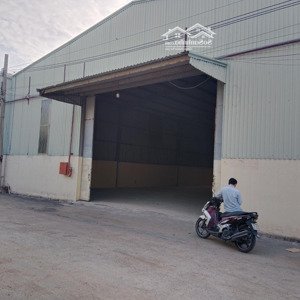cho thuê kho xưởng 650 m2 giá 40 triệu/đường quốc lộ 1a thị trấn bến lức long an