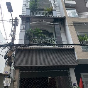 chủ cần bán nhà 585/3a sư vạn hạnh ngã 3 tô hiến thành. dt: 4 x 15,5m, 3 lầu..lh: 0.0901 38 30 38