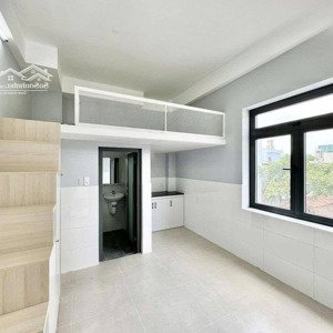 Phòng Gác Lửng Cửa Sổ Trời Kế Bên Công Viên Gia định