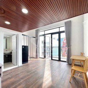 Duplex 30m2 Ngay Ngã Tư Hàng Xanh Full Nội Thất Ban Công Lớn đường Nguyễn Văn Thương Bình Thạnh