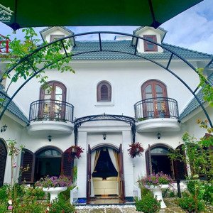 Bán Biệt Thự Sân Vườn Kdl Nam Hồ - Hùng Vương, đà Lạt Dt Khuôn Viên 500m2 Giá 12 Tỷ