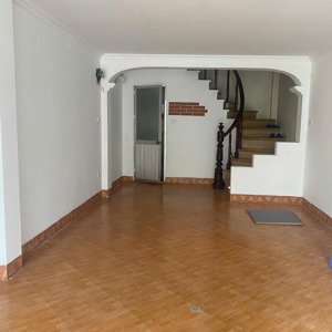 Cho Thuê Mặt Bằng Kinh Doanh Tầng 1 Tại 220 Xã đàn
