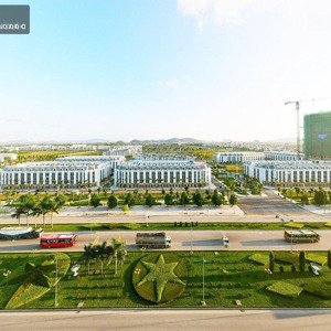 Gia đình Cần Tiền Cắt Lỗ Căn Nhà Phố Thương Mại Mặt Tiền đã Có Sổ đỏ