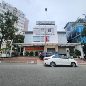 Chính Chủ Cho Thuê Nhà Mt Song Hành, Q2 . Dt 20x20 1h 3 Tầng. Dtsd 1200m2 . Lh Hoàng
