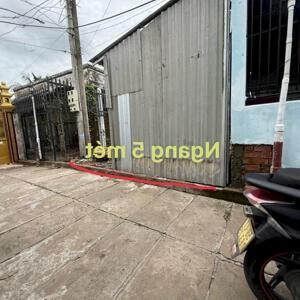 Còn sót lại 1 nền duy nhất Sát chợ Bến Tre