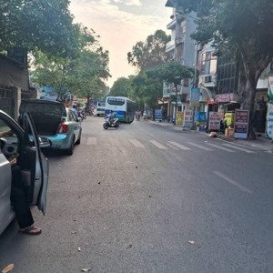 bán nhà mặt phố ngô gia khảm - long biên - hà nội