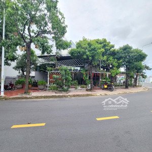 Bán Cặp Góc Siêu đẹp Có Kèm Quán Cafe. đang Cho Thuê 10tr/ Tháng