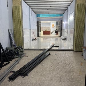 Nhà Cho Thuê Nguyên Căn Chính Chủ, đường 6m, 2 Lầu, 2 Tolet, 2 Phòng Ngủ