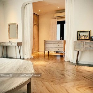 Biệt Thự 153/ Nguyễn Văn Hưởng, Q2 - Dtích: 15m X 20.5m, Kết Cấu: 1 Trệt 2 Lầu + Sân Vườn Rộng Rãi