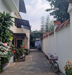 Bán Gấp Biệt Thự Khu Vip Tp.thủ đức Chỉ 80tr/m2, Cách Thảo điền 5km, Dt Gần 1000m2 (17 X50) Giá Tốt