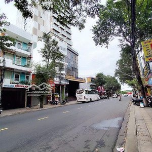 Giảm Sốc 9 Tỷ. Bán đất Tặng Nhà Hoàng Diệu, Nha Trang Ngang 11m. Cách Biển 300m