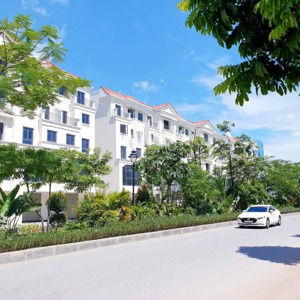 cần bán gấp shophouse đại lộ hoàng gia dự án hinode royal park, dt 90m2 giá 19,5 tỷ. lh: 