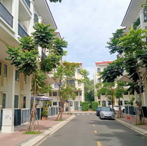 nhà bán 4 tầng mới đẹp-5 x 11,5m-57m2 mt 12m kdc senturia nam sài gòn- 7 tỷ200 tl- xã bình hưng, bc