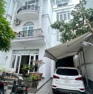 Biệt Thự Bao đầu Tư. Tân Hoà đông, Còn Mới Cứng. Cần Bán Nhanh Chia Tài Sản Cho Con Ra Riêng