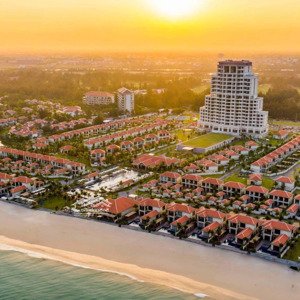 bán biệt thự mặt biển non nước fusion resort đà nẵng từ 500m2-800m2 giá từ 70tr/m2 full nội thất .