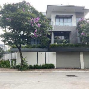 Biệt Thự đơn Lập - ở Víp - Công Năng Tiện ích - 3 Mặt Thoáng Vĩnh Viễn - An Ninh Tốt - Thang Máy