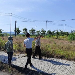 Vì Sao Nên Chọn Vsip Thay Vì đất Dân Cư Lân Cận?