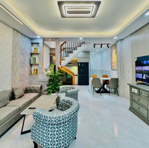 chính chủ bán nhà huỳnh văn bánh 2 mt, ngang 4.6m, 59m2, đầy đủ nội thất cao cấp, giá chỉ 8.2 tỷ