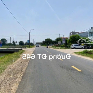 bán lô đất đấu giá khu áo cá bác hồ .mặt dt645 giá chỉ 1.42ty.lh 