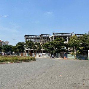 siêu hot chỉ 2 tỷ mua dc nhà phố tại kdc hiệp thành, bank hỗ trợ vay lãi suất ưu đãi dài hạn