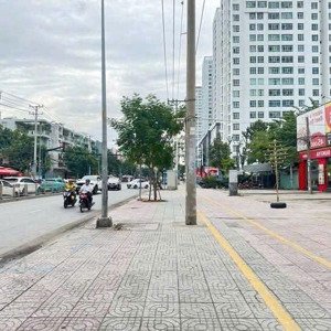 cho thuê nhà mặt tiền khu sầm uất tạ quang bửu, quận 8, cạnh chung cư gia việt, 6pn, chỉ 35 triệu